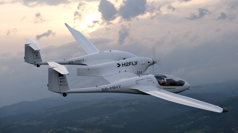 세계 최초의 액체수소 비행기가 시범 비행 중이다.